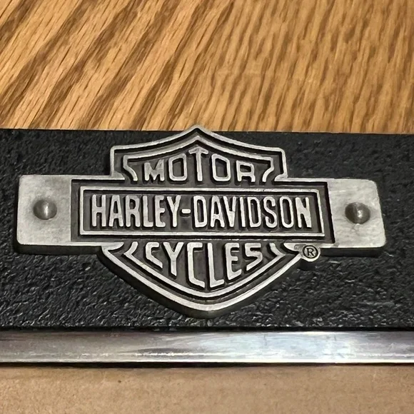 Harley-Davidson® 5 x 7 Black Resin Tabletop Photo Frame Bar & Shield Logo - Picture 4 of 12